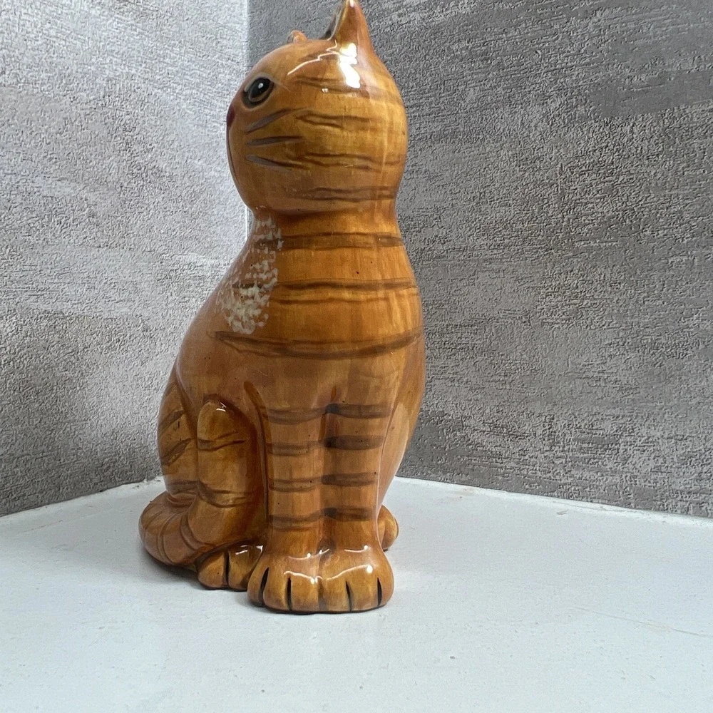 Linda Spivey Farmhouse Country Cats Salt Shaker Tabby